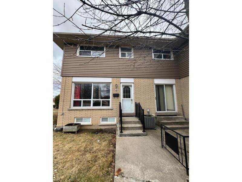#10-914 Mohawk Rd E. Hamilton